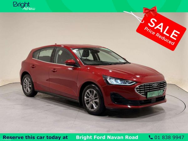 Ford Focus Hatchback, Petrol, 2024, Red