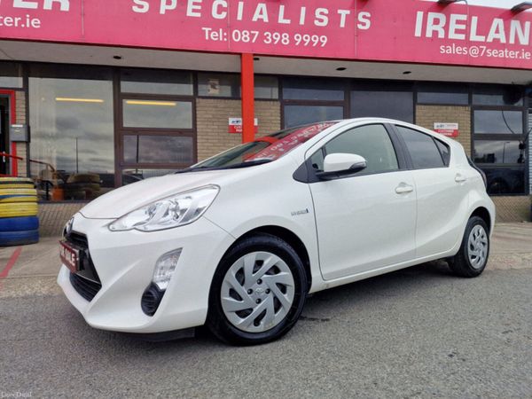 Toyota Aqua Hatchback, Petrol Hybrid, 2017, White