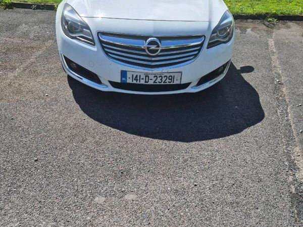 Opel Insignia Saloon, Diesel, 2014, White