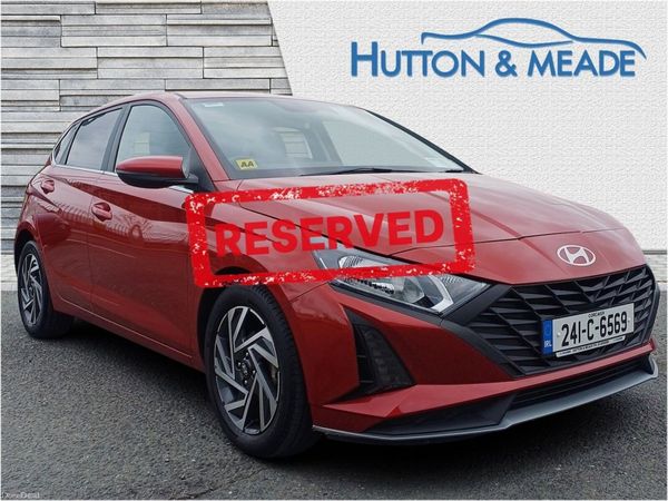 Hyundai i20 Hatchback, Petrol, 2024, Red