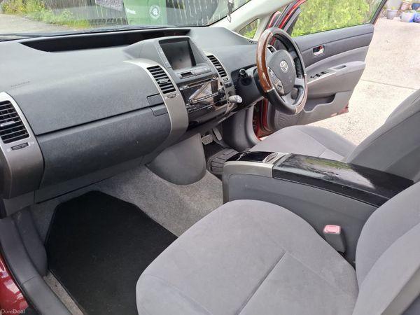 Toyota Prius Hatchback, Petrol Hybrid, 2008, Red
