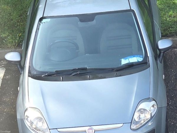 Fiat Punto Hatchback, Petrol, 2010, Grey