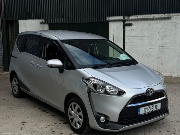 Toyota Sienta MPV, Petrol, 2017, Silver