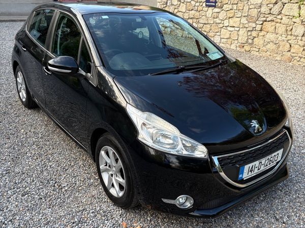 Peugeot 208 Hatchback, Petrol, 2014, Black