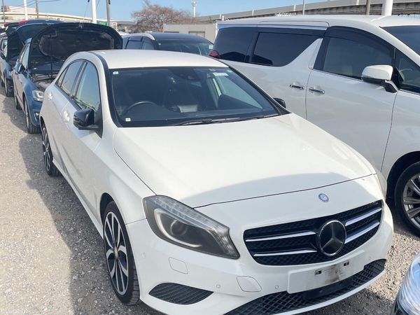 Mercedes-Benz A-Class Hatchback, Petrol, 2013, White