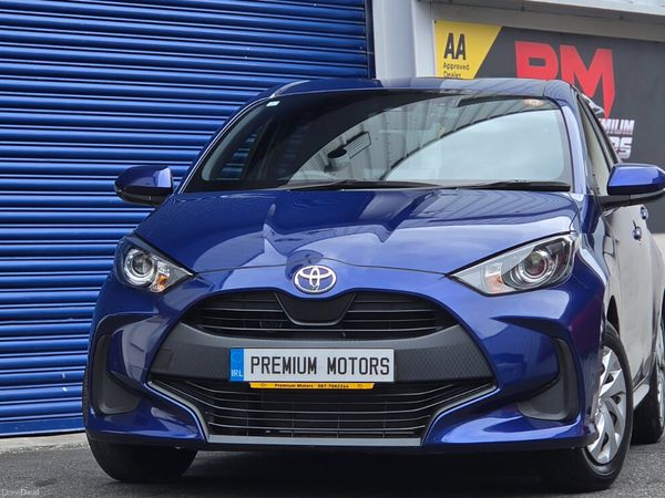 Toyota Yaris Hatchback, Petrol, 2022, Blue