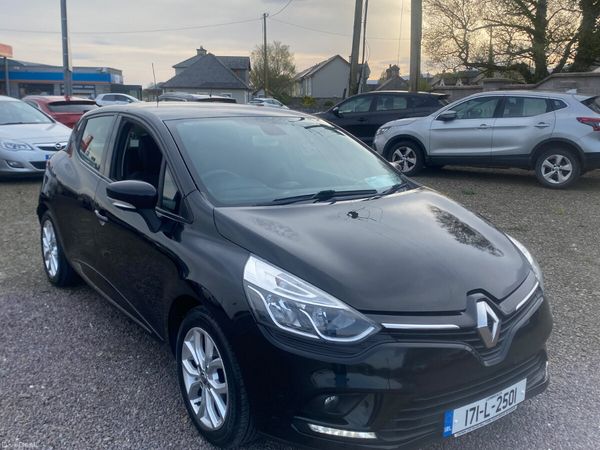 Renault Clio Hatchback, Petrol, 2017, Black