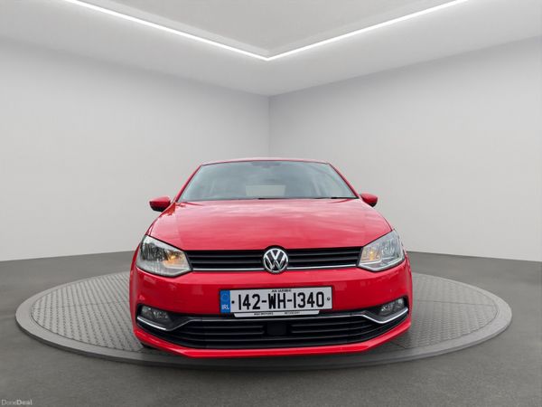 Volkswagen Polo Hatchback, Petrol, 2014, Red