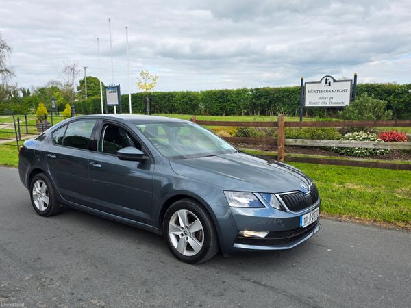 Skoda Octavia Saloon, Diesel, 2018, Grey