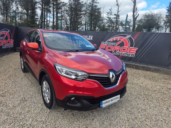 Renault Kadjar SUV, Petrol, 2016, Red