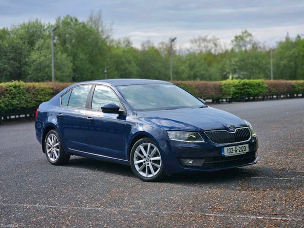 Skoda Octavia Hatchback, Diesel, 2013, Blue