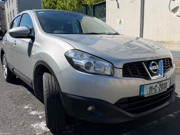 Nissan Qashqai Hatchback, Diesel, 2011, Silver