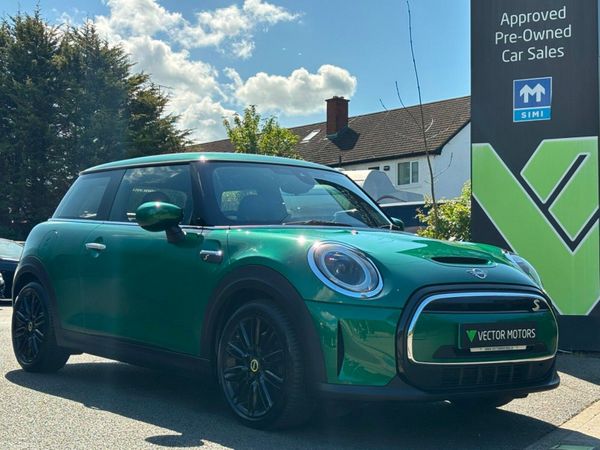 Mini Cooper Hatchback, Electric, 2023, Green