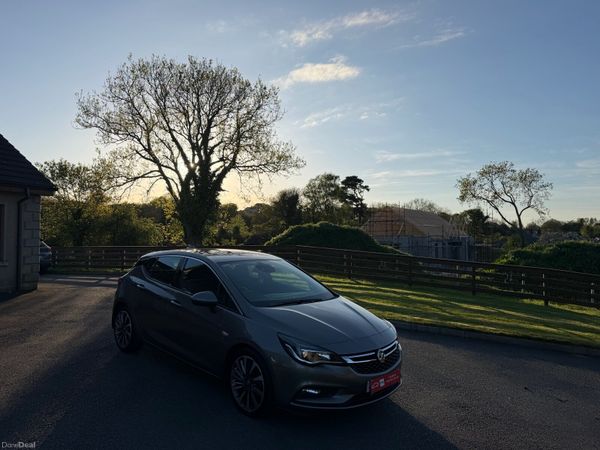 Vauxhall Astra Hatchback, Diesel, 2017, Grey