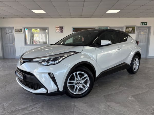 Toyota C-HR SUV, Petrol Hybrid, 2023, White