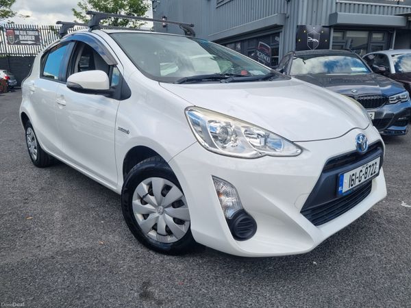 Toyota Aqua Hatchback, Petrol Hybrid, 2016, White