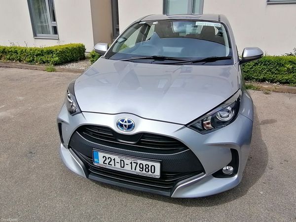Toyota Yaris Hatchback, Petrol Hybrid, 2022, Grey