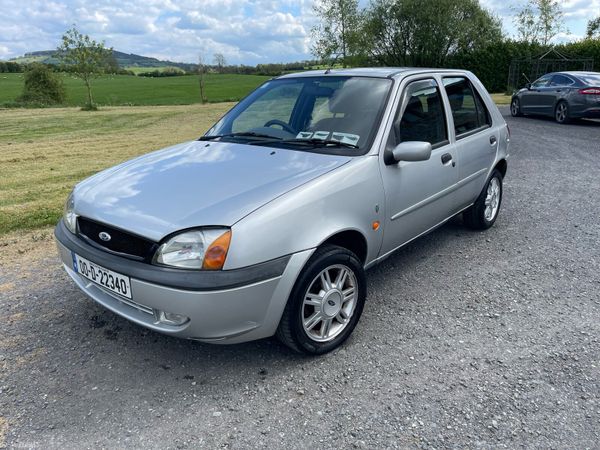 Ford Fiesta Hatchback, Petrol, 2000, Silver