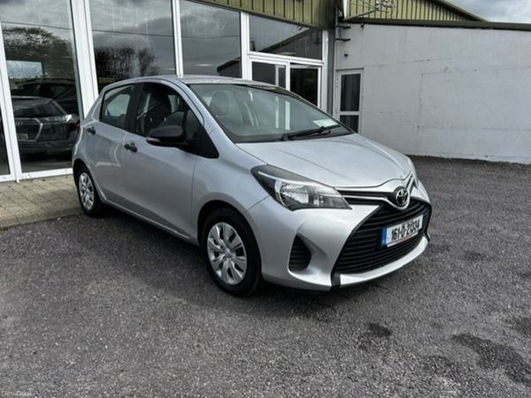 Toyota Yaris Hatchback, Petrol, 2016, Silver