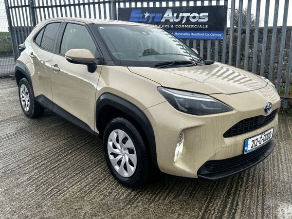 Toyota Yaris Cross Hatchback, Petrol Hybrid, 2021, Beige