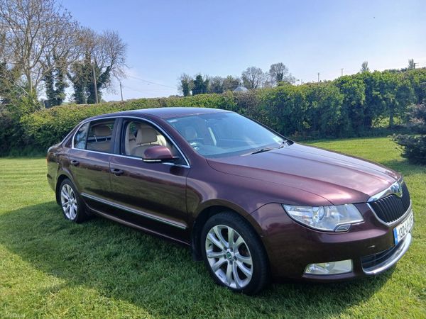 Skoda Superb Saloon, Diesel, 2013, Red