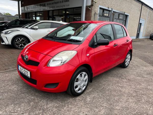 Toyota Yaris Hatchback, Petrol, 2010, Red
