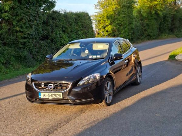 Volvo V40 Hatchback, Petrol, 2015, Black