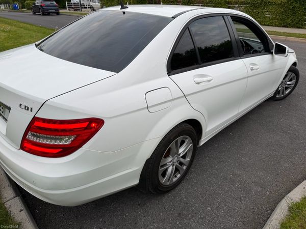 Mercedes-Benz C-Class Saloon, Diesel, 2012, White