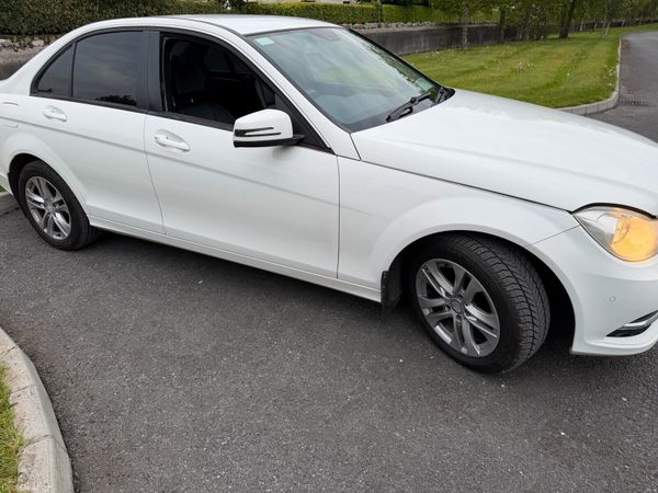Mercedes-Benz C-Class Saloon, Diesel, 2012, White