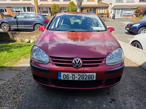 Volkswagen Golf Hatchback, Petrol, 2006, Red