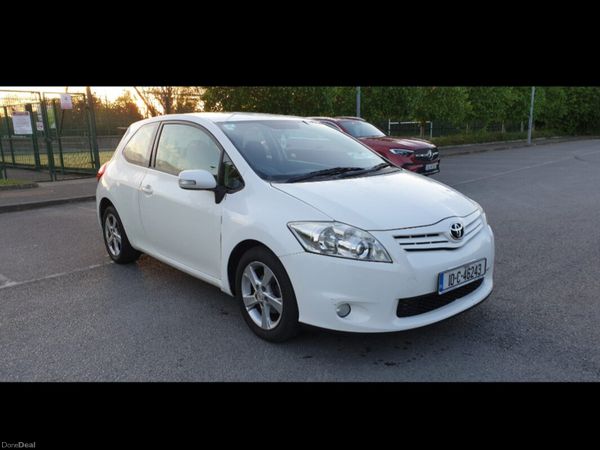Toyota Auris Hatchback, Petrol, 2010, White