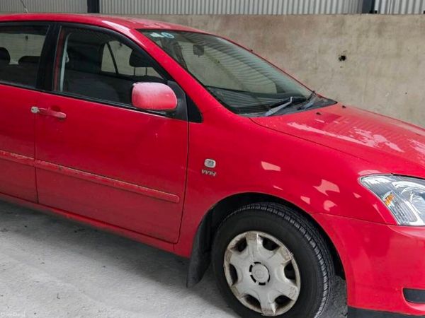 Toyota Corolla Hatchback, Petrol, 2004, Red