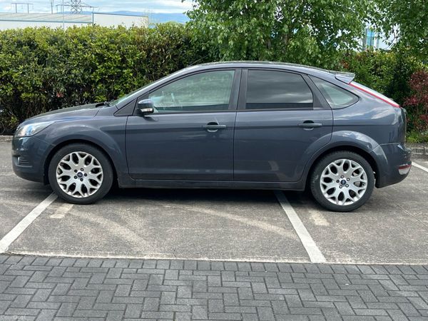 Ford Focus Hatchback, Diesel, 2011, Grey