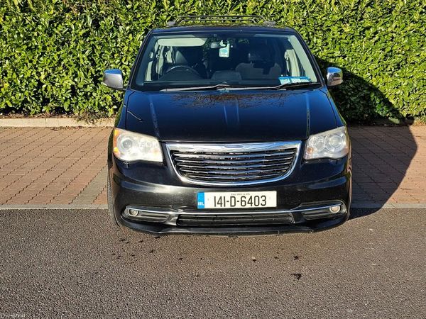 Chrysler Grand Voyager MPV, Diesel, 2014, Black