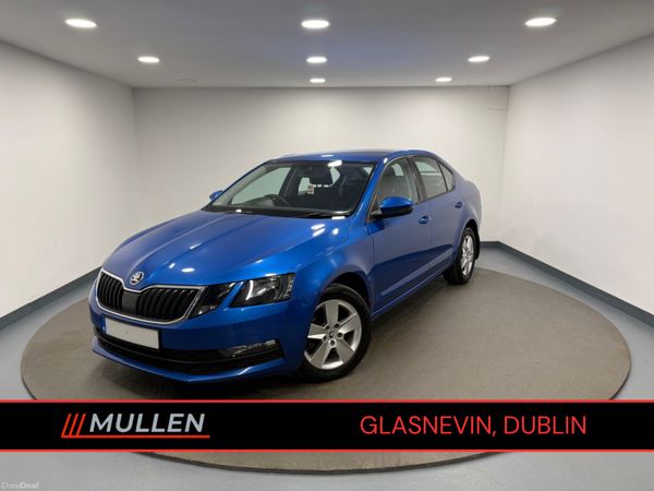 Skoda Octavia Hatchback, Diesel, 2017, Blue