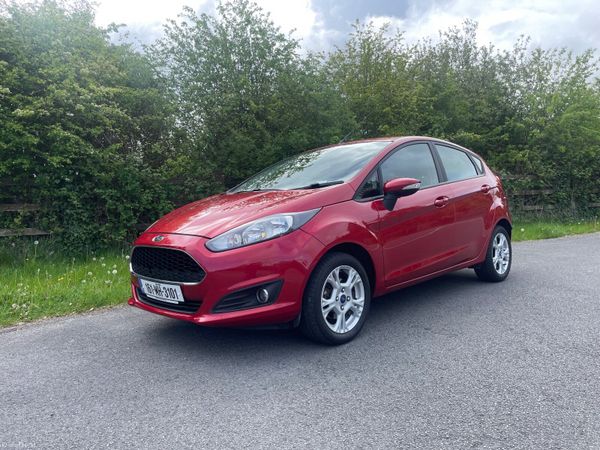 Ford Fiesta Hatchback, Petrol, 2016, Red