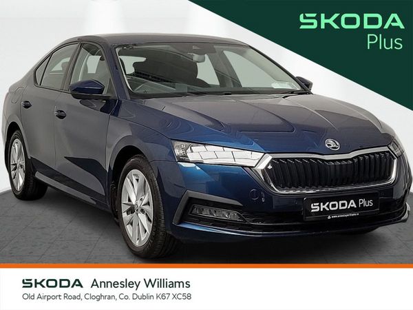 Skoda Octavia Saloon, Petrol, 2023, Blue