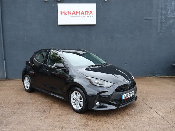 Toyota Yaris Hatchback, Petrol Hybrid, 2023, Black