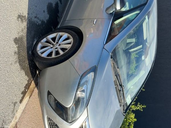 Vauxhall Zafira MPV, Diesel, 2013, Silver