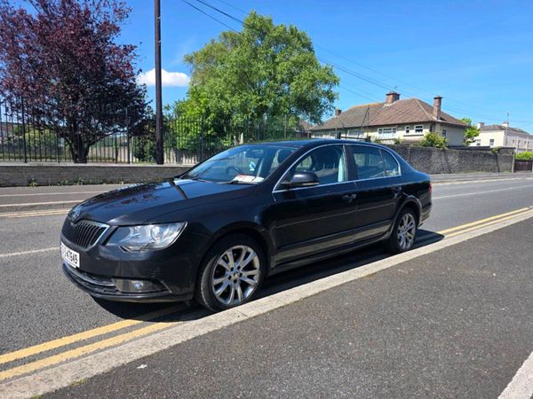 Skoda Superb Hatchback, Diesel, 2015, Black