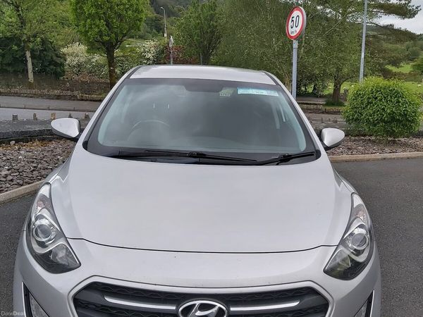 Hyundai i30 Hatchback, Diesel, 2016, Silver