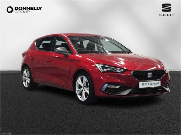 SEAT Leon Hatchback, Petrol, 2021, Red