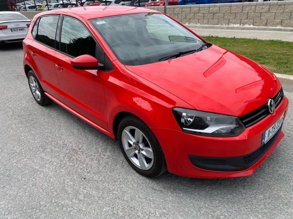 Volkswagen Polo Hatchback, Petrol, 2011, Red