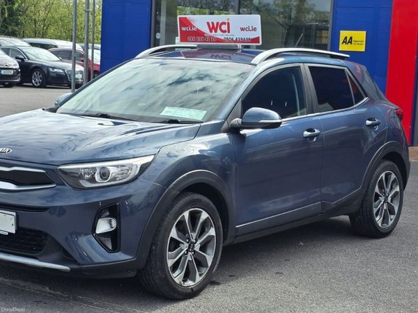 Kia Stonic Estate/Jeep, Petrol, 2018, Blue
