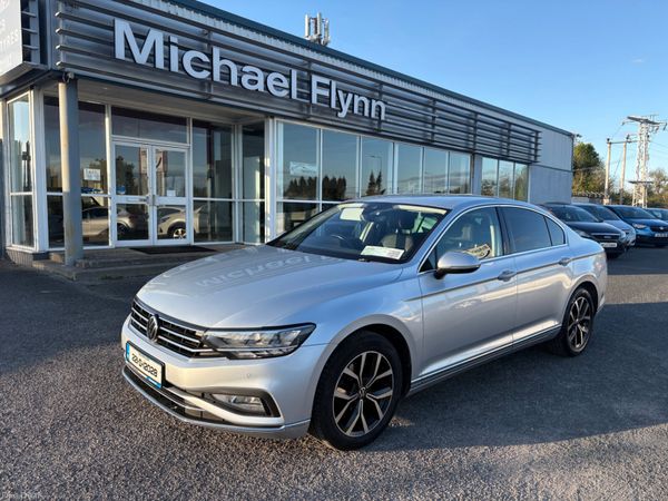 Volkswagen Passat Saloon, Diesel, 2022, Grey