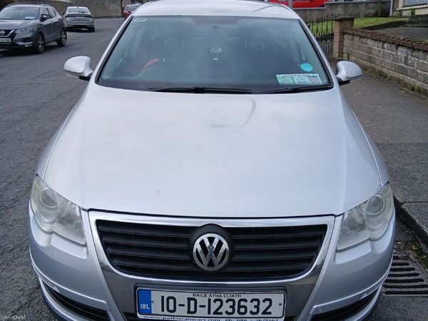 Volkswagen Passat Saloon, Diesel, 2010, Silver
