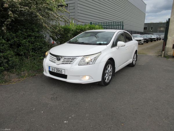 Toyota Avensis Saloon, Diesel, 2011, Silver
