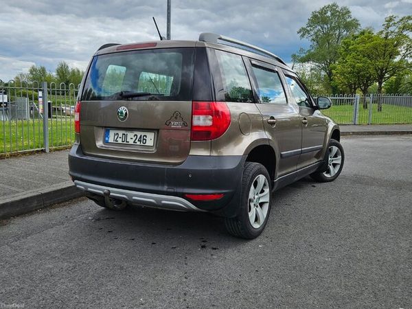 Skoda Yeti SUV, Diesel, 2012, Brown