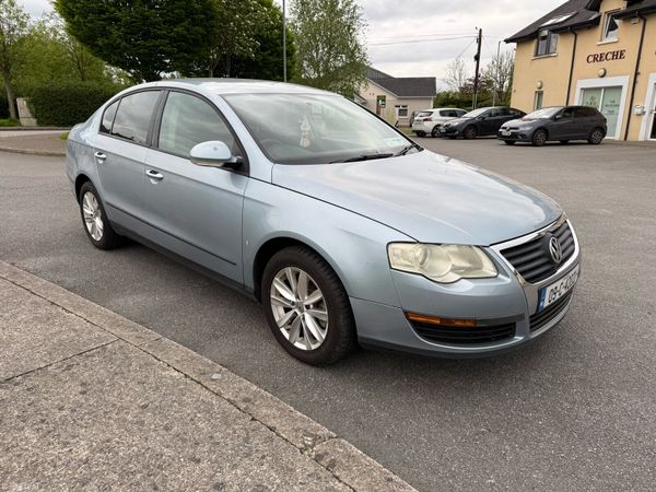 Volkswagen Passat Saloon, Diesel, 2009, Blue