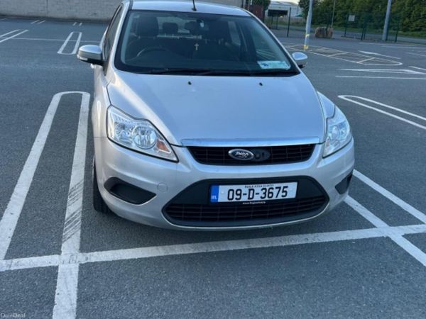 Ford Focus Hatchback, Petrol, 2009, Silver